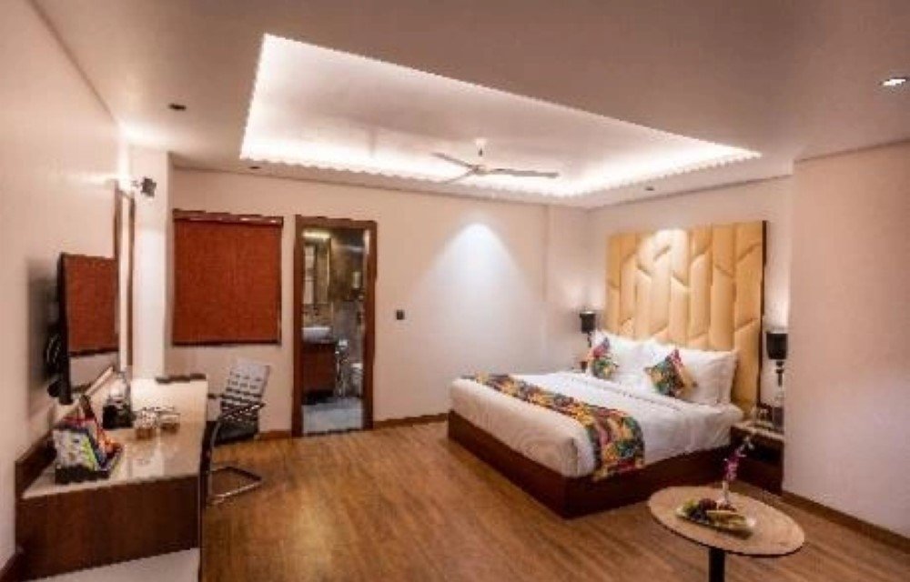 Premium Deluxe Room at Hotel Raaj Palace